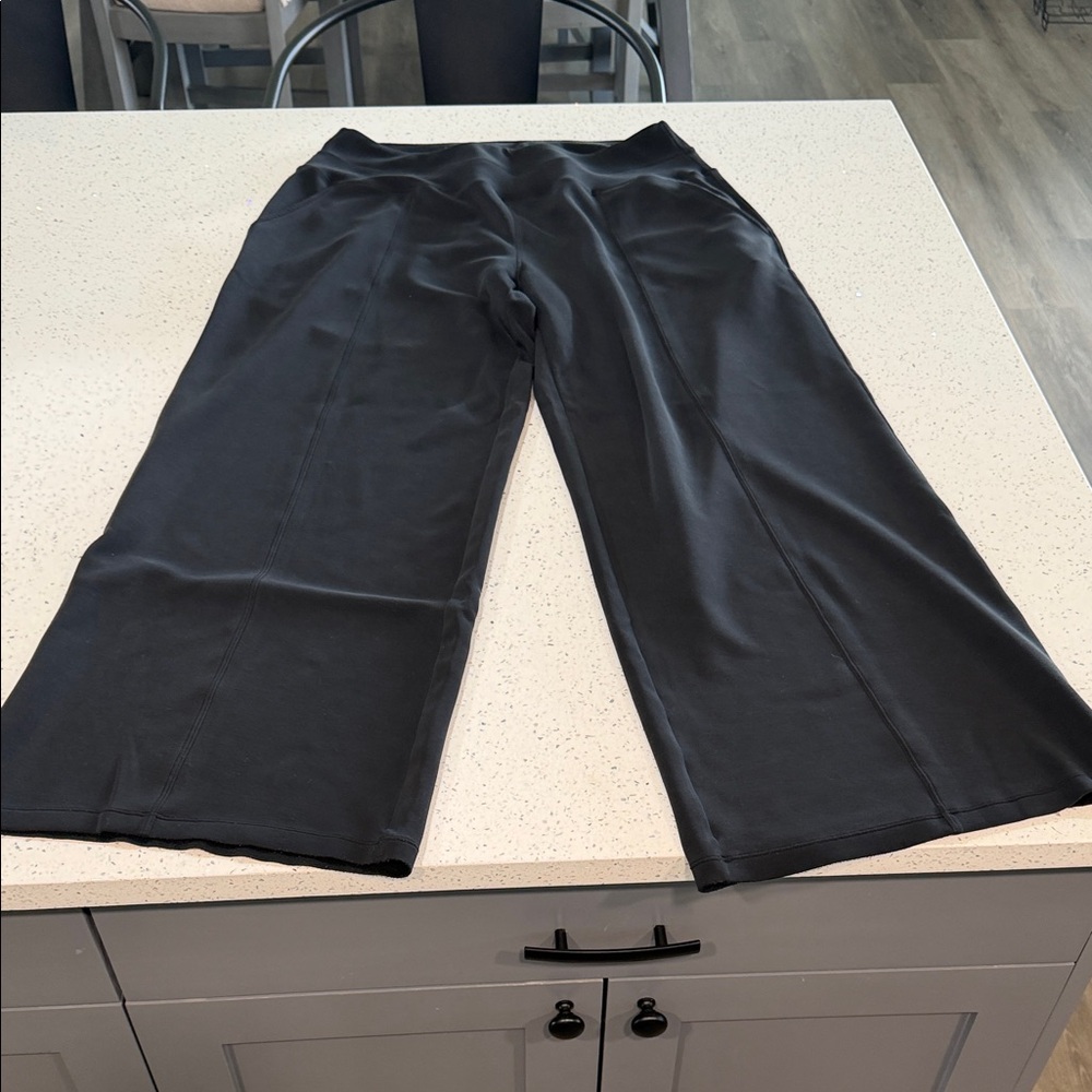 ZYIA Black Serenity Wide-Leg Pull-On Pants